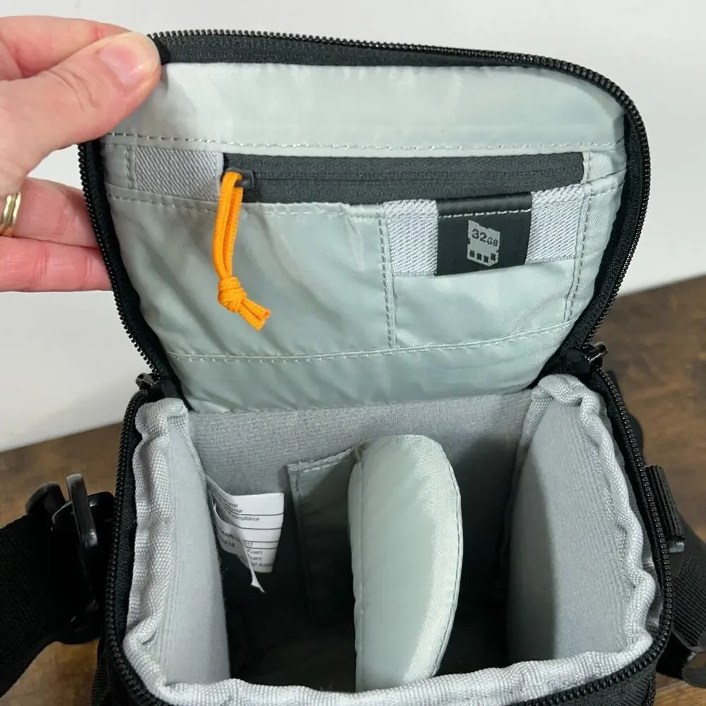 Lowepro Adventura SH 120 II Shoulder Bag for DSLR Camera Removable Strap