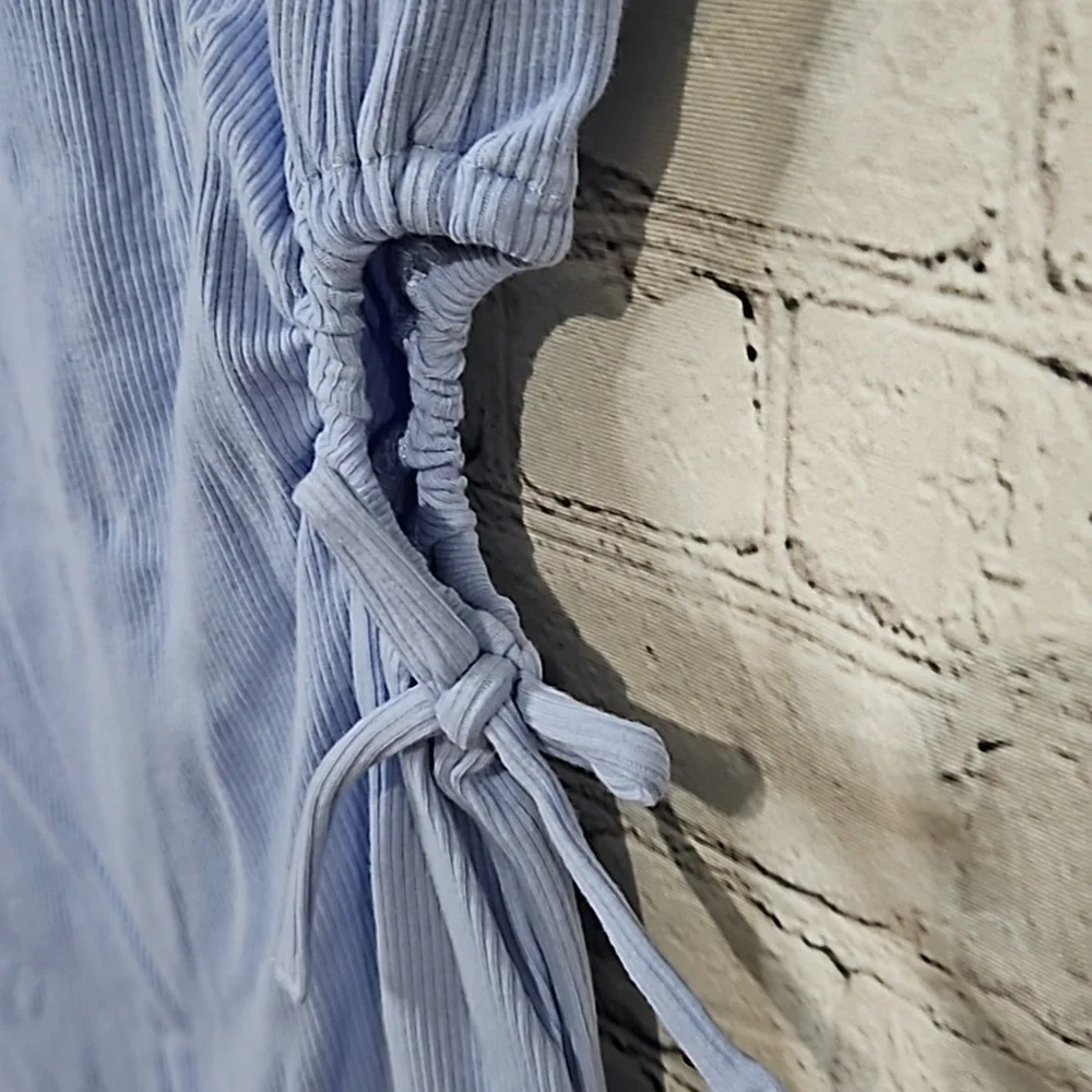 💙 Ribbed t shirt dress peek a boo side