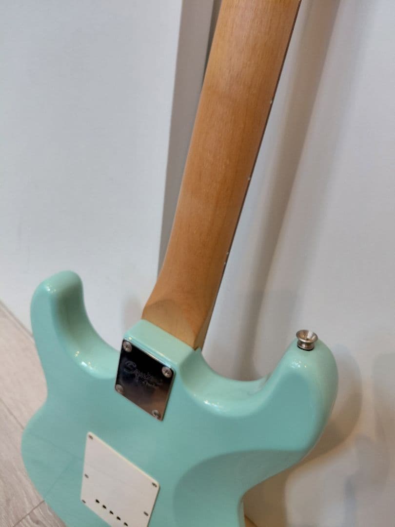 squier by