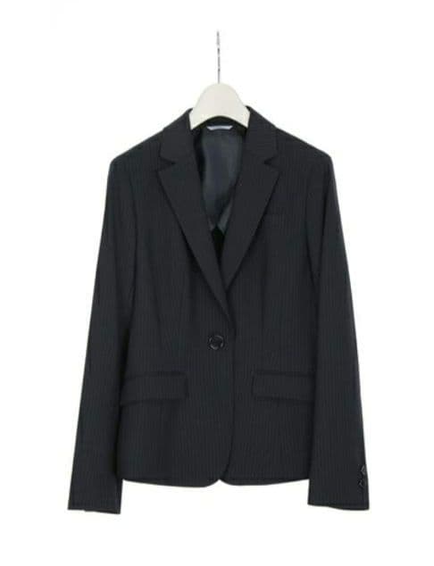 Excellent condition ANCHOR woman tailored jacket and skirt set from Aoyama clothing store